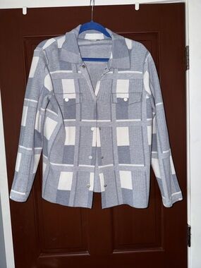 Sioni Gray and White Windowpane Button-Front Shirt Jacket